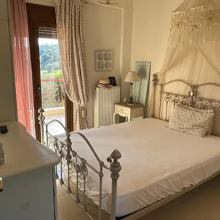 Pino Pueblo Casa vacanze Paliouri